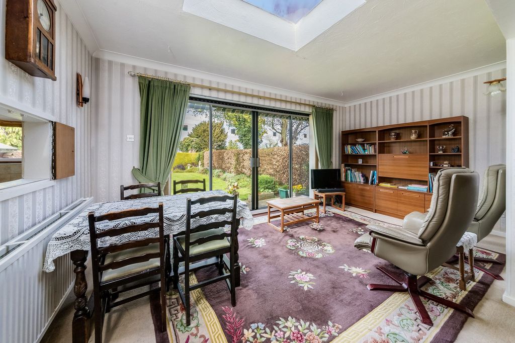 Property photo 3 of 24