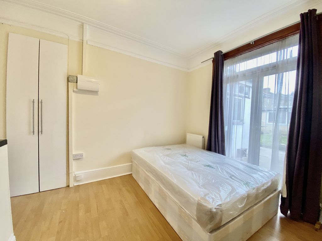 Property photo 2 of 6 Gallery