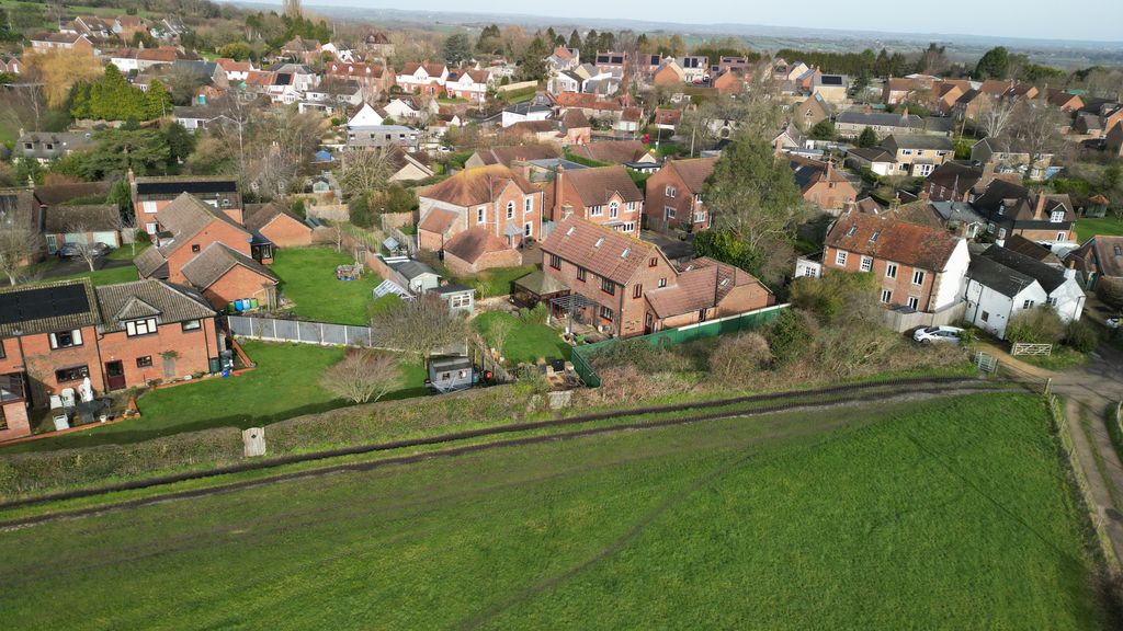 Property photo 2 of 38