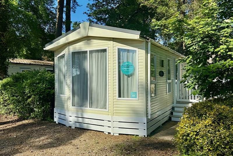Property photo 1 of 5 Pemberton Marlow