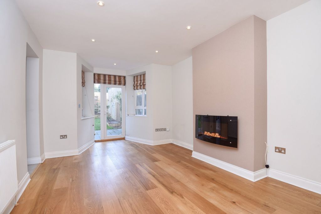 Property photo 1 of 6 Picture No. 12