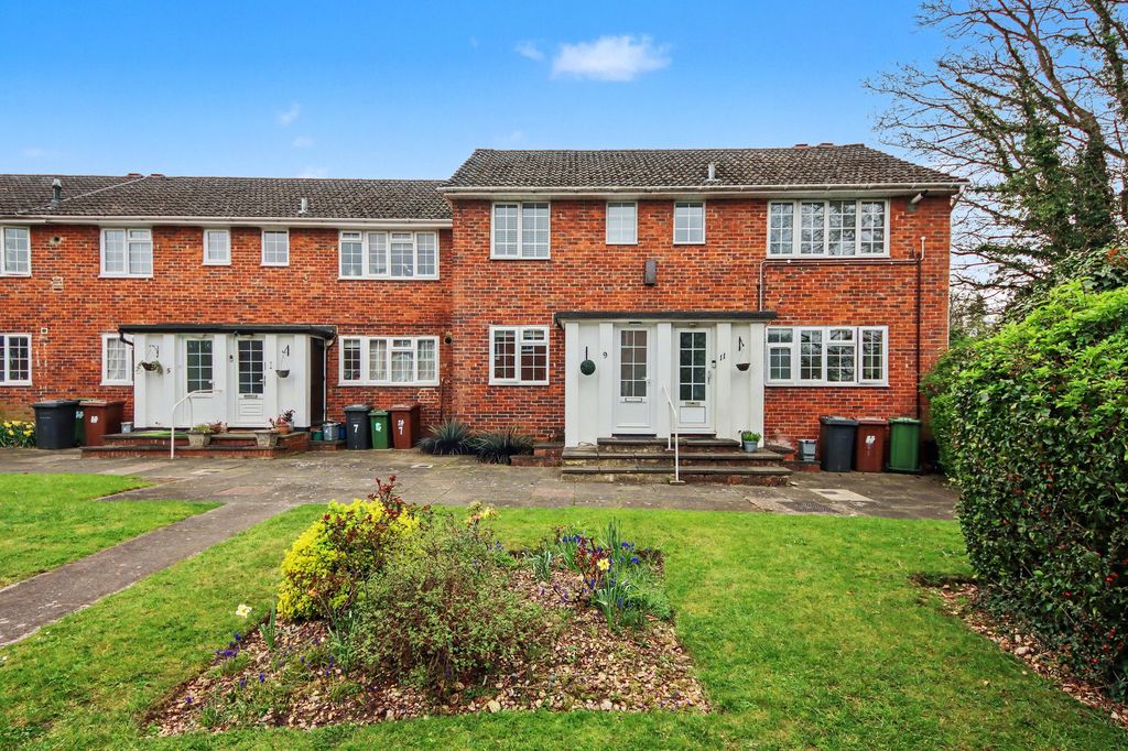 Property photo 2 of 11 External