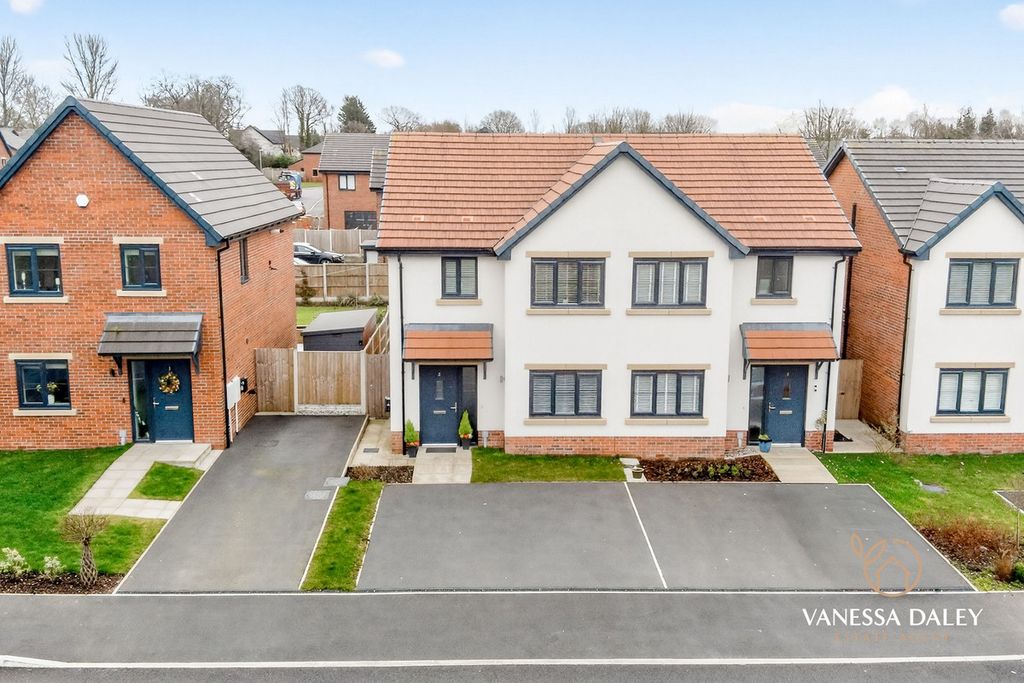 Property photo 1 of 35