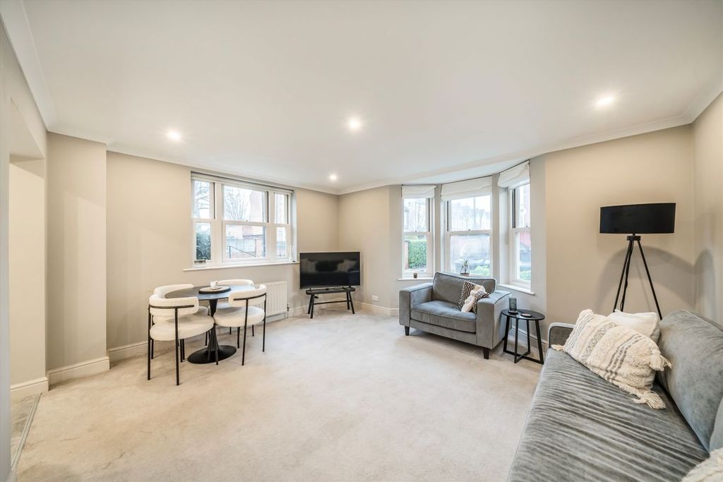 Property photo 2 of 7