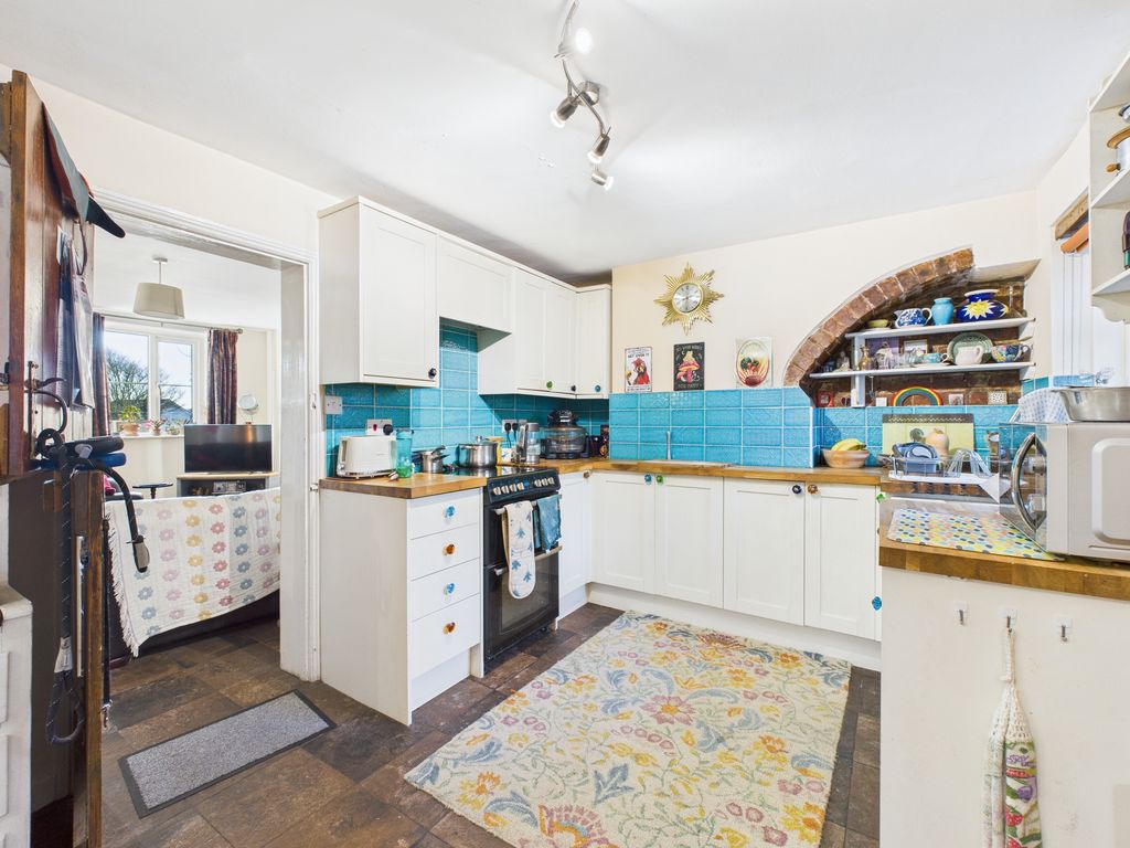 Property photo 2 of 19 Kitchen/Diner