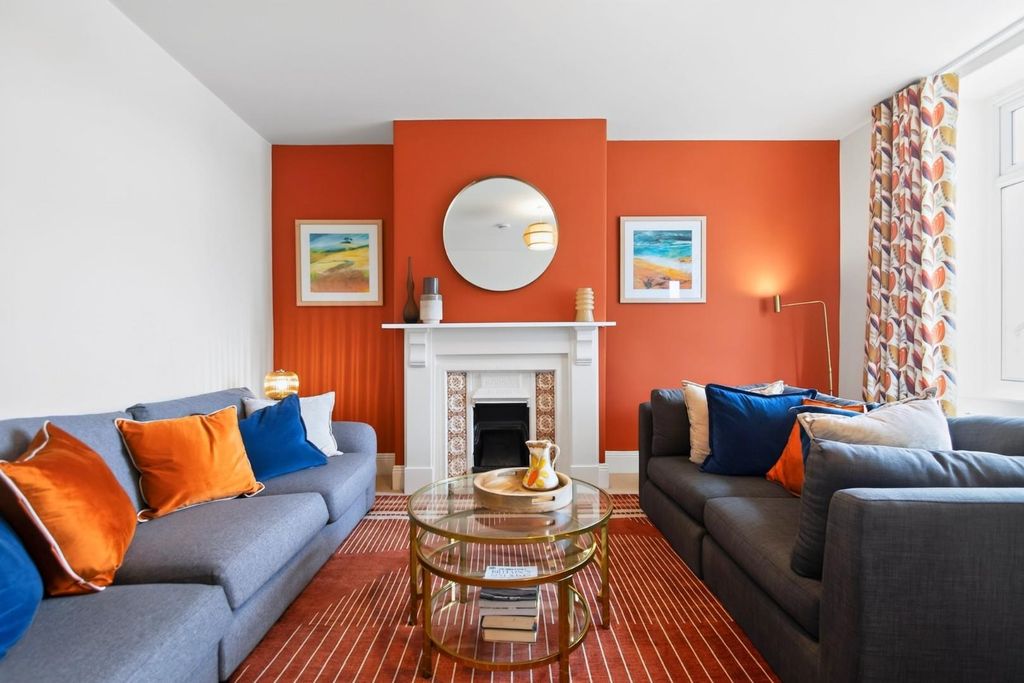 Property photo 3 of 15 Flat2-121Skiptonroad-4.Jpg