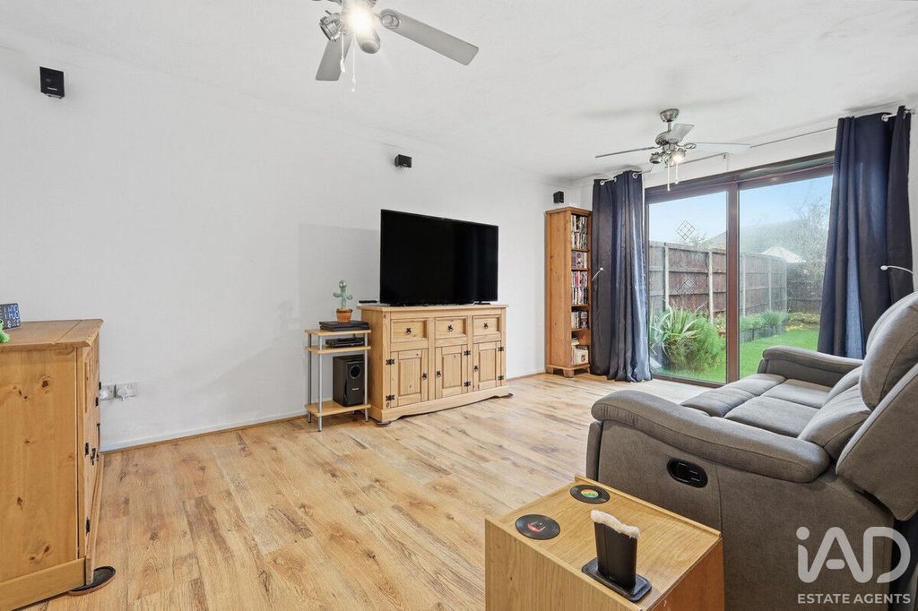 Property photo 3 of 22