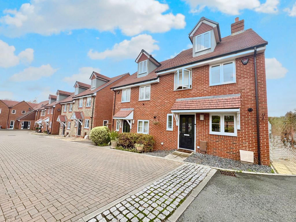 Property photo 1 of 6 Exterior