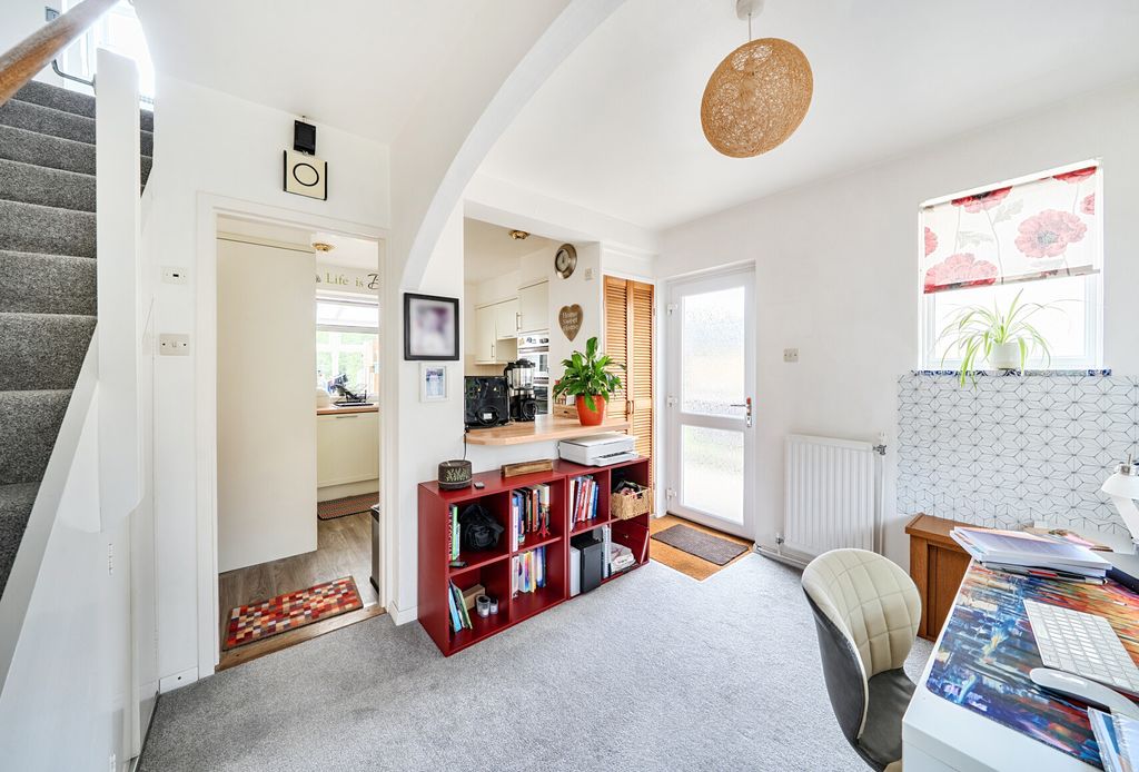 Property photo 2 of 11 1464521-2-6A0c48B...