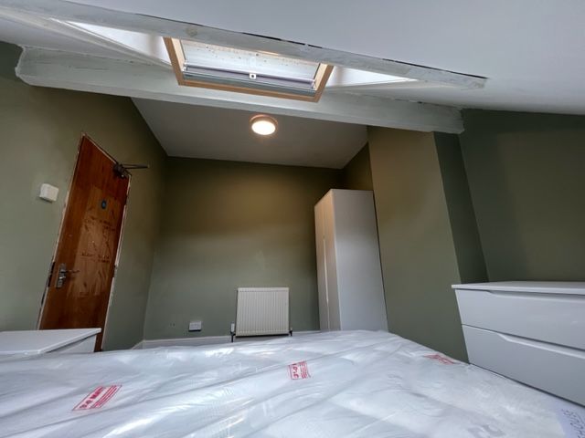 Property photo 1 of 11 Bedroom 5