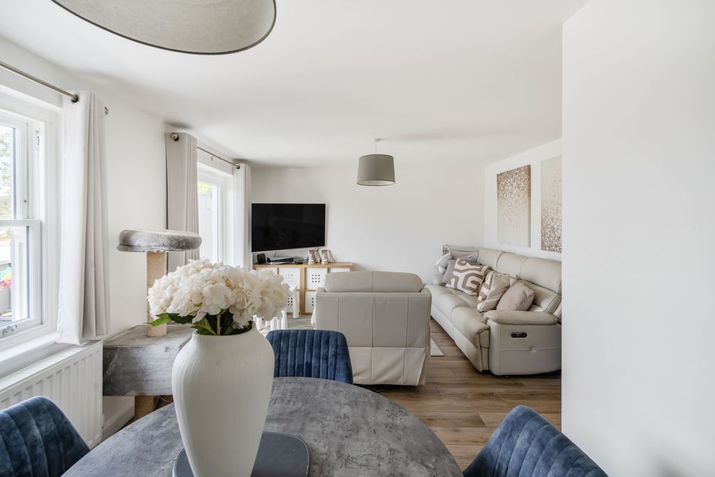 Property photo 2 of 21 1320085-3-68c2d82Daedd2