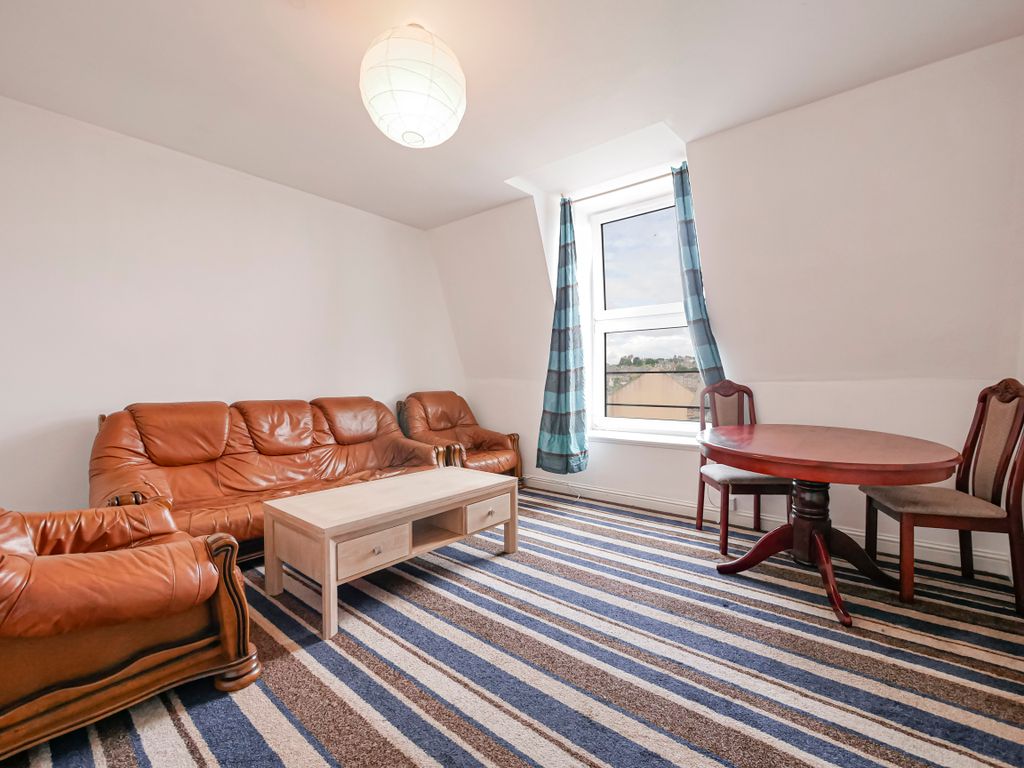 Property photo 2 of 13 Lounge 1-1