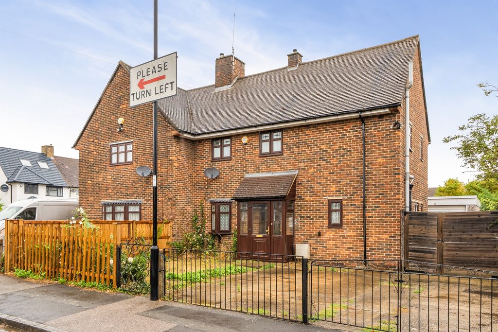 Property photo 1 of 12