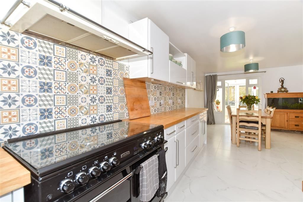 Property photo 1 of 15 Kitchen/ Breakfast Room