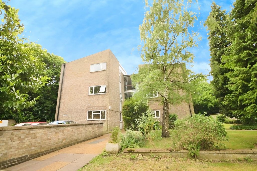 Property photo 1 of 16 Exterior