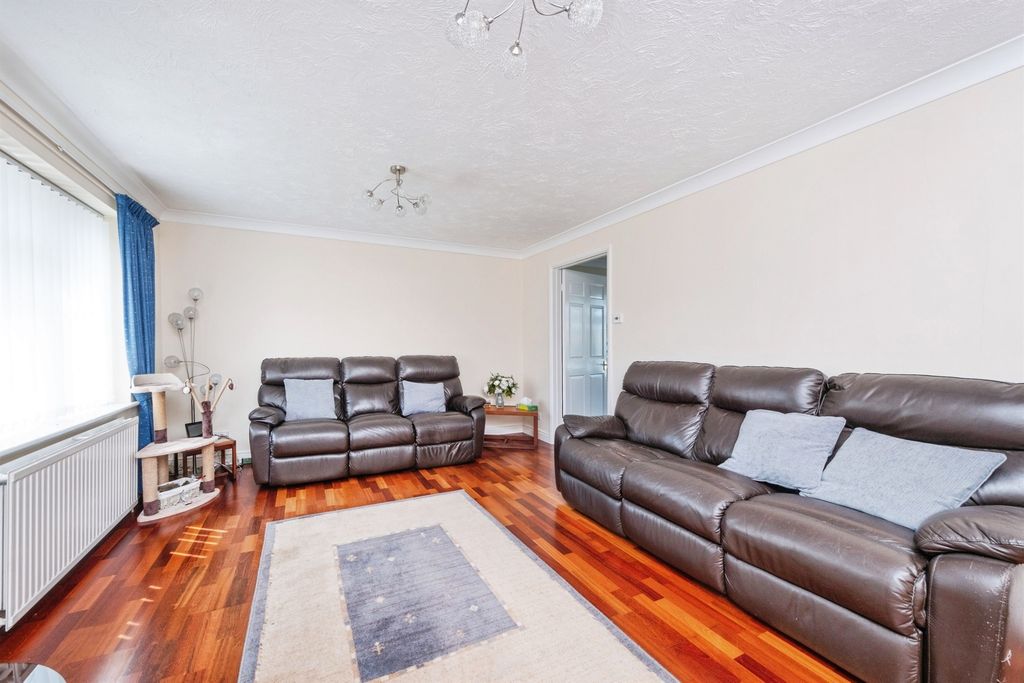 Property photo 2 of 24