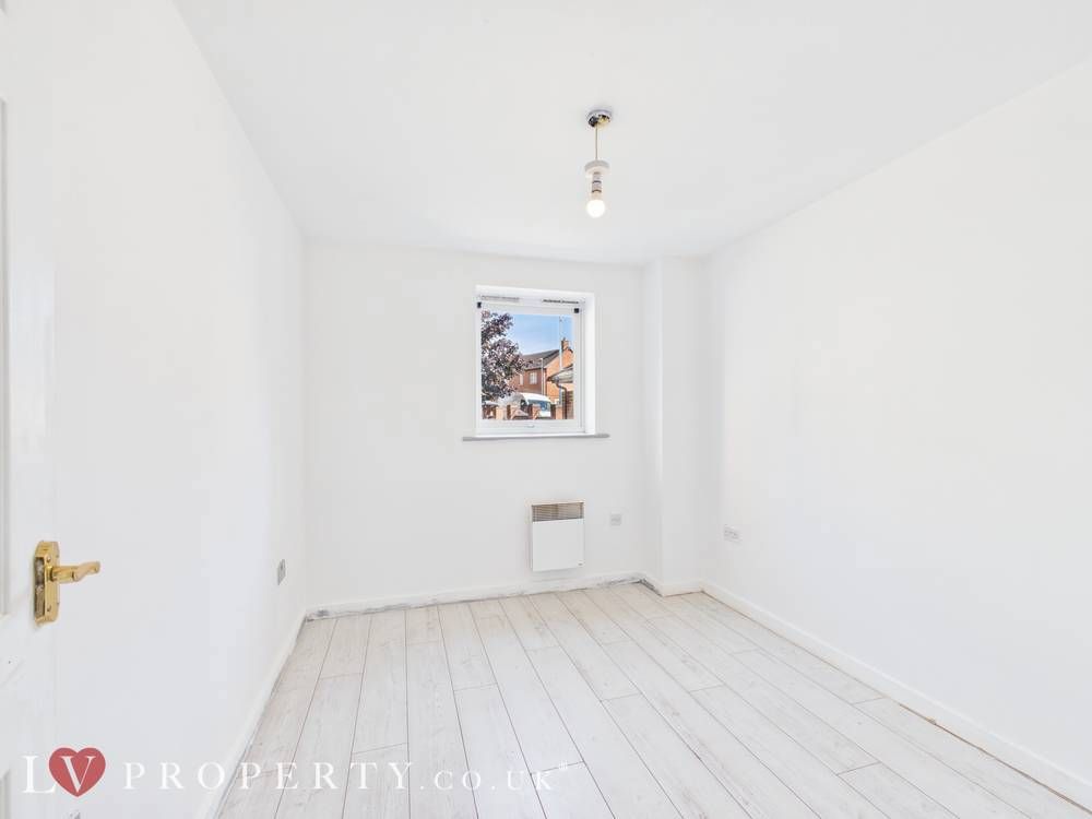 Property photo 3 of 7 Giraffe360-Still003