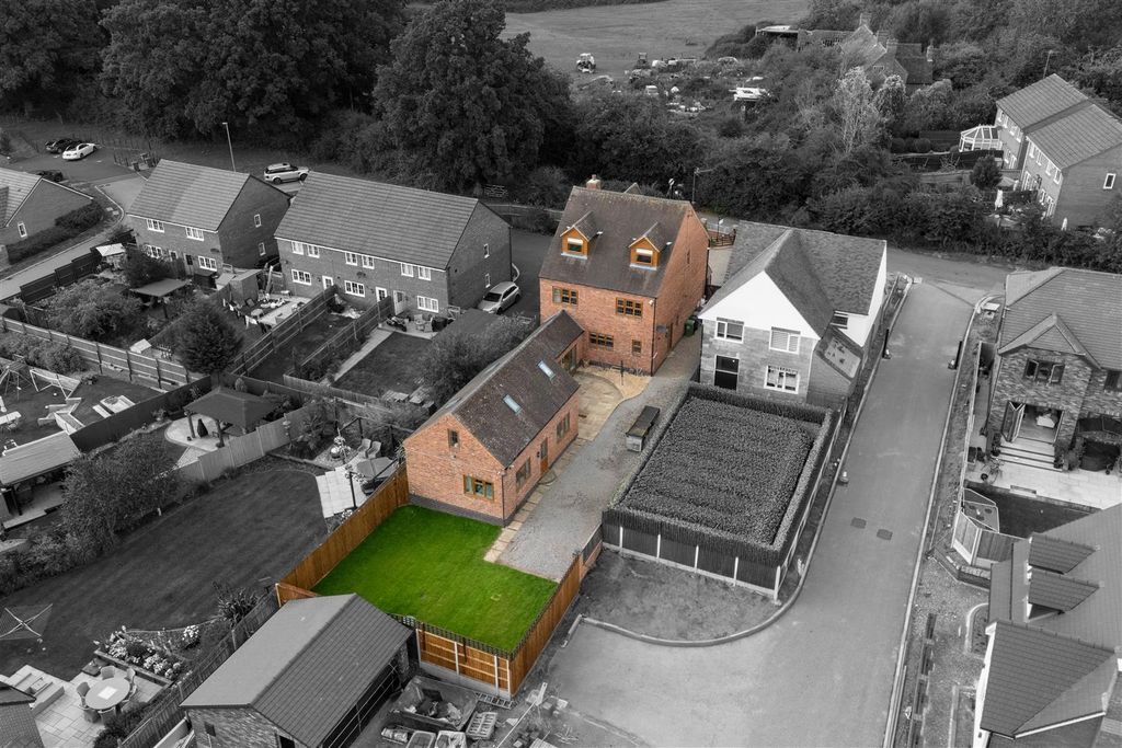 Property photo 1 of 10 Aerial