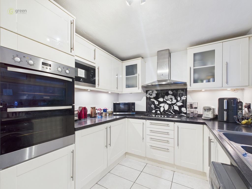 Property photo 2 of 40