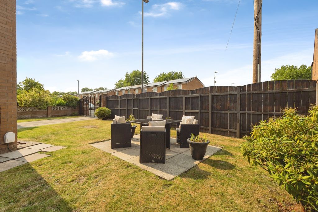 Property photo 3 of 31