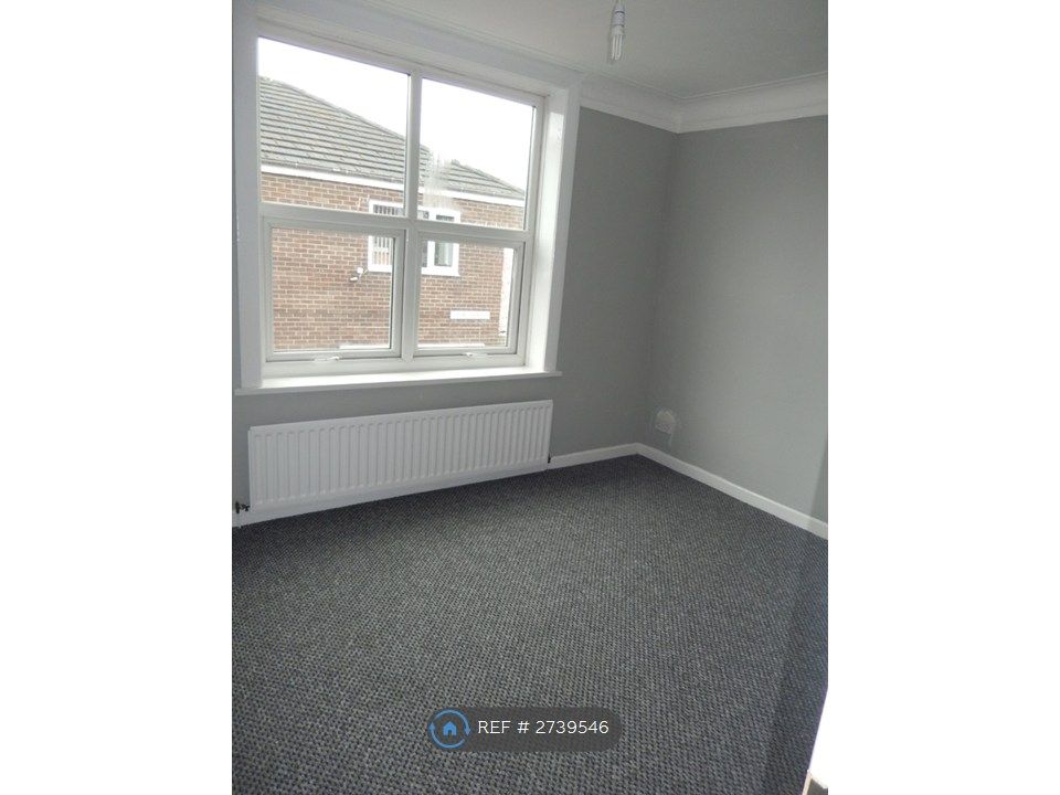 Property photo 3 of 6 Bedroom