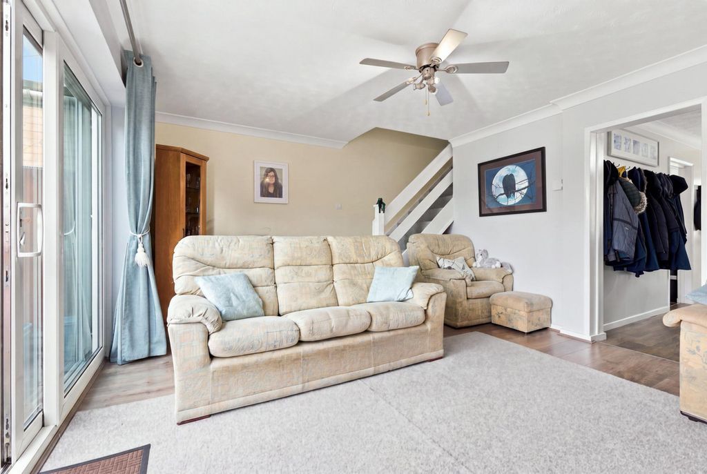 Property photo 3 of 19