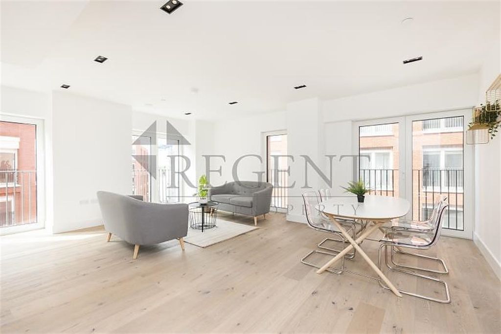 Property photo 3 of 9 Open Plan