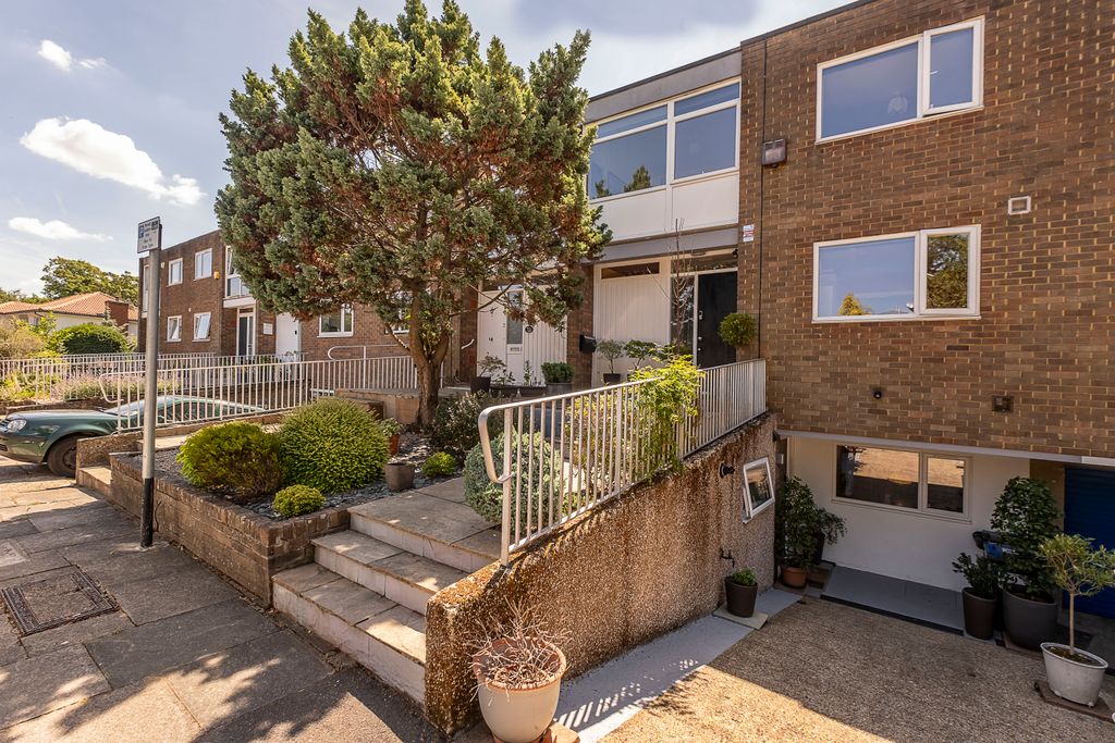 Property photo 1 of 27