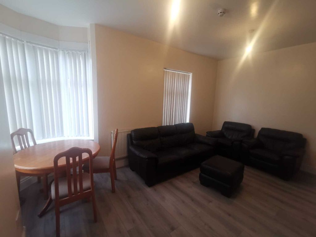 Property photo 3 of 5