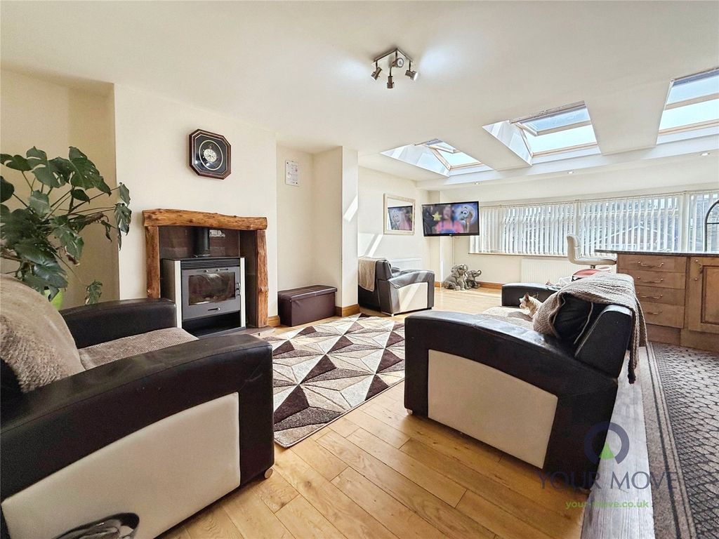 Property photo 2 of 22 Picture No. 20