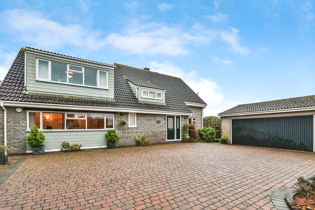 Property photo 1 of 18 Pbox-Img.Jpg