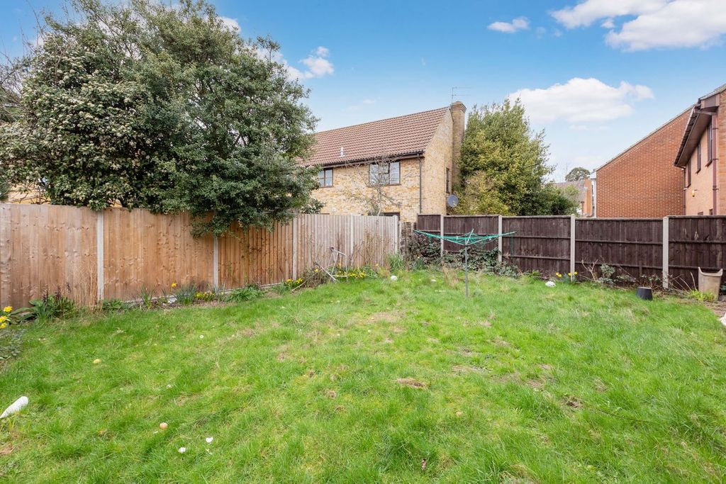 Property photo 2 of 20