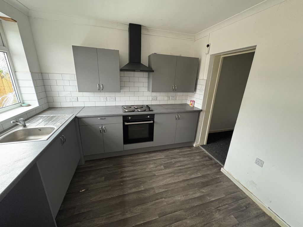 Property photo 1 of 7 3 Bed End Terrace To Rent Cranbrook Avenue, Hull Hu6