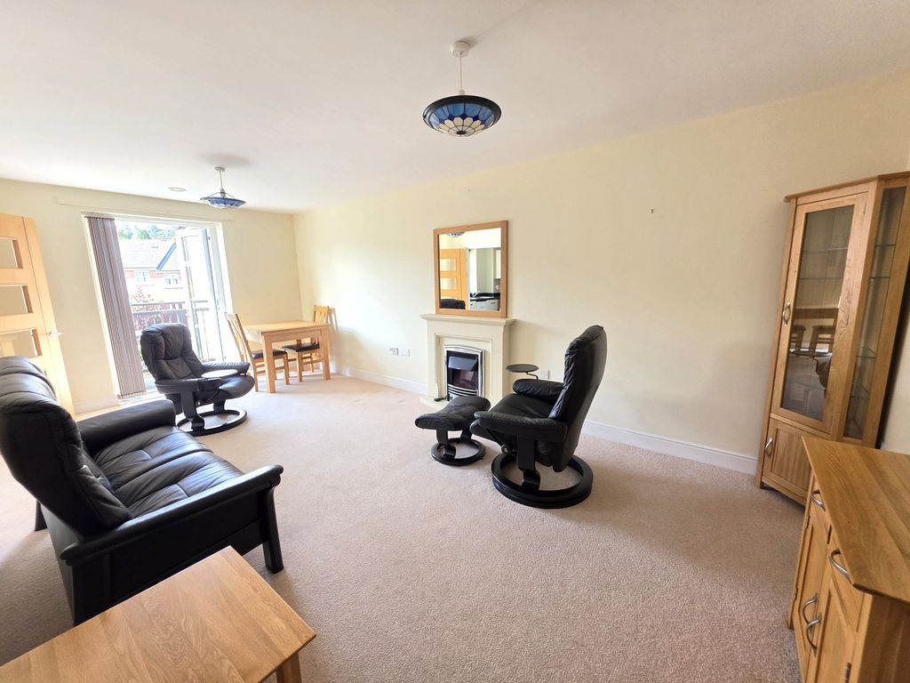 Property photo 3 of 18