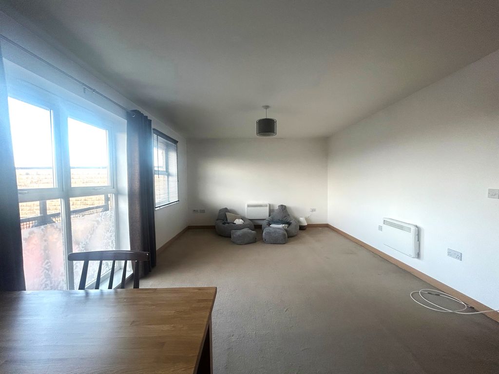 Property photo 3 of 8 Living Room