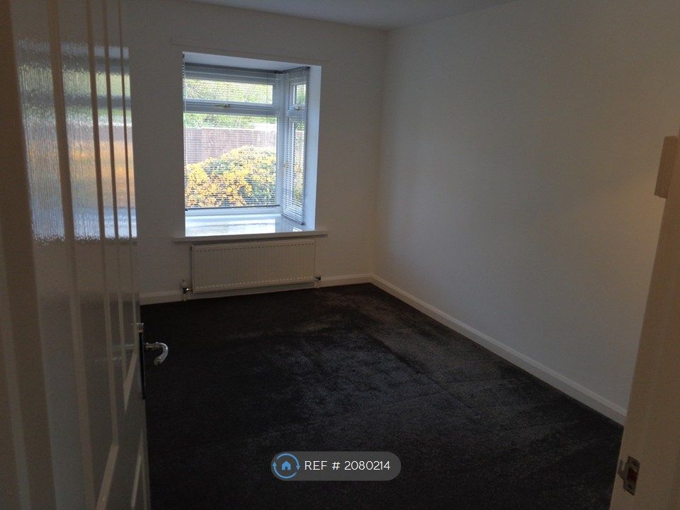 Property photo 2 of 17 Bedroom 1