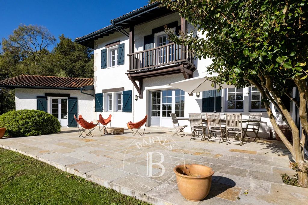 Property photo 2 of 19