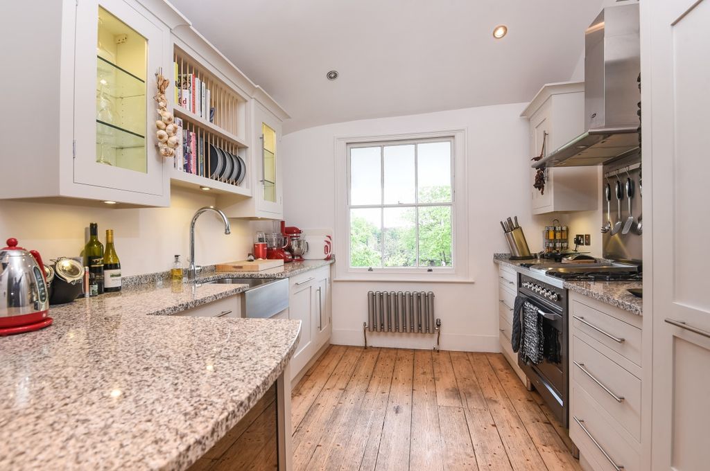 Property photo 3 of 15 Kitchen