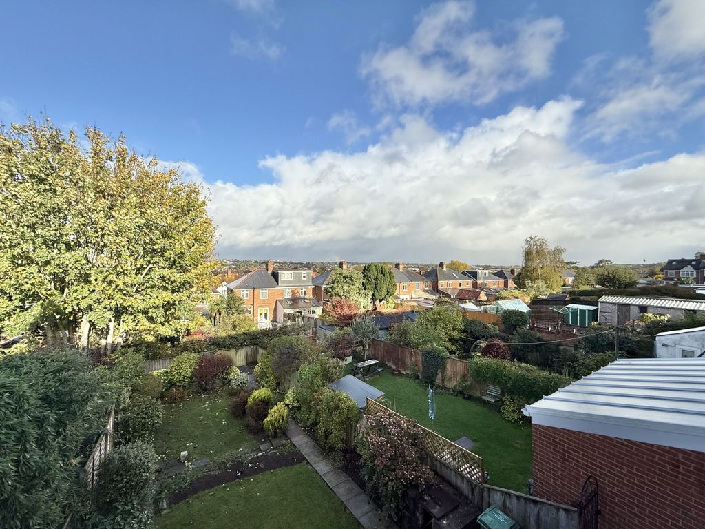 Property photo 2 of 17 Photo 10