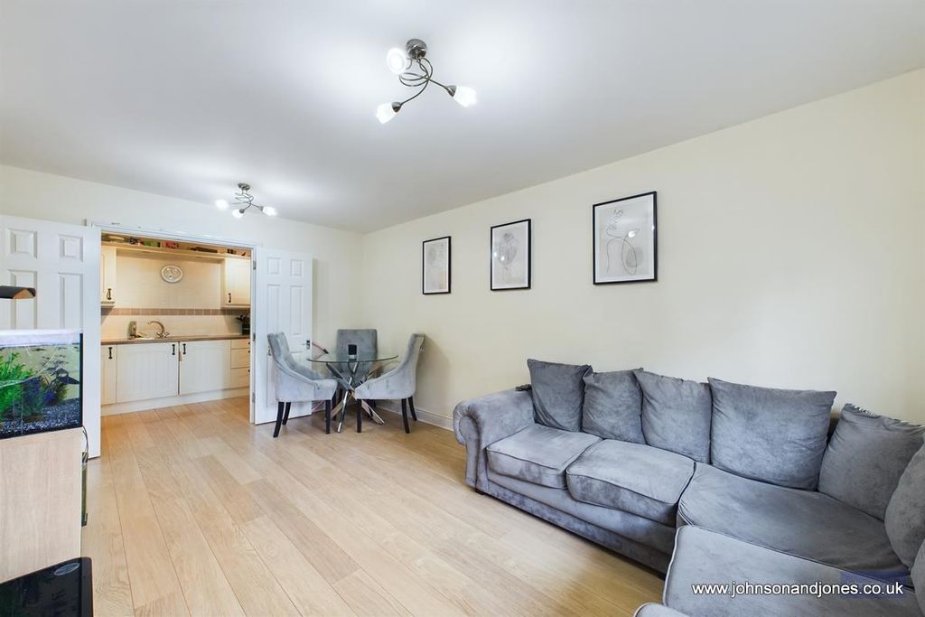 Property photo 3 of 12 Cam02663G0-Pr0203-Still008.Jpg