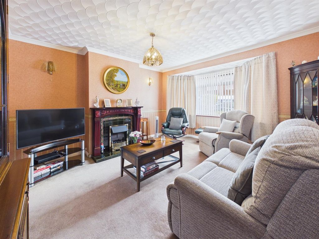 Property photo 2 of 25