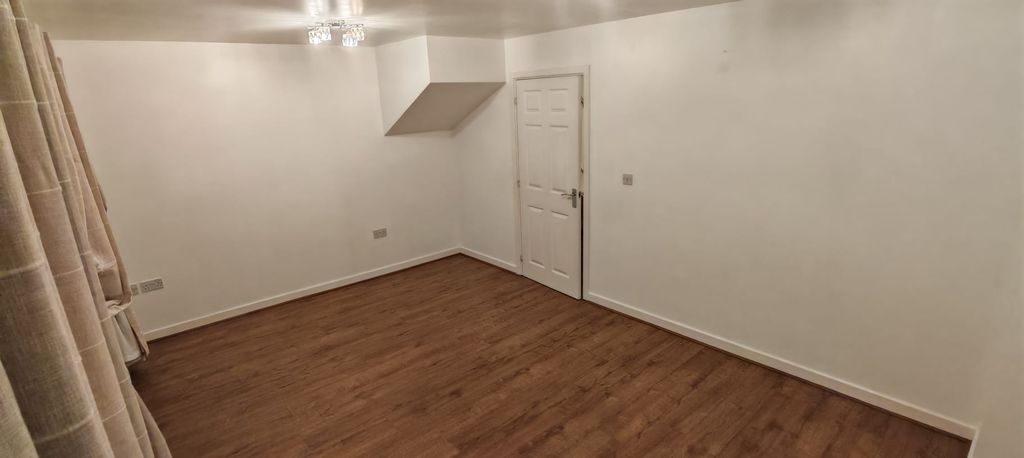 Property photo 3 of 53