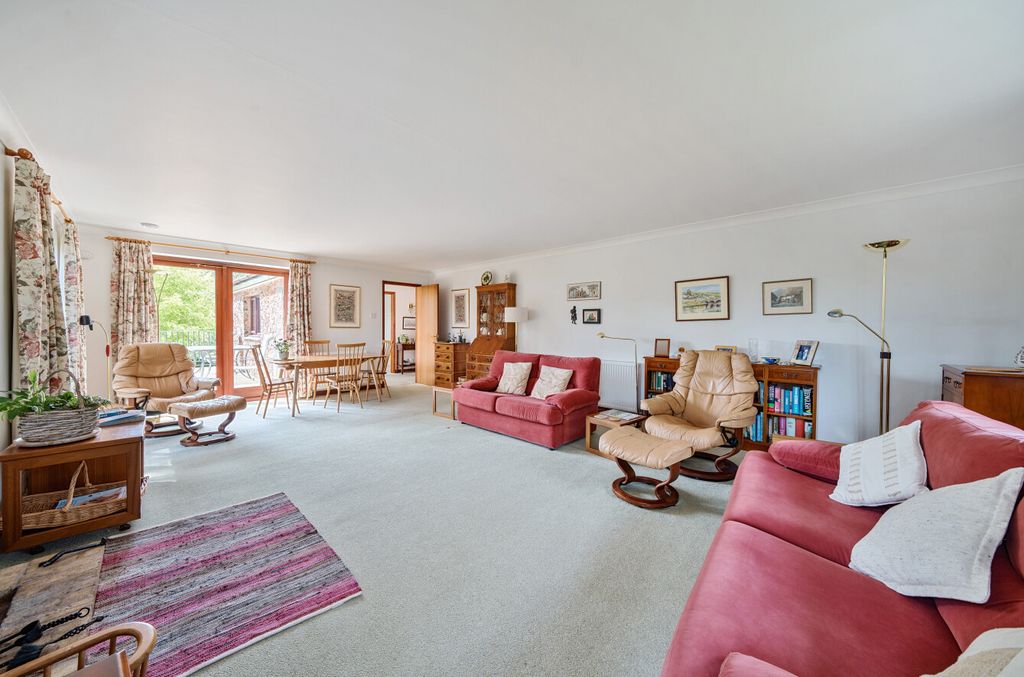 Property photo 3 of 31 Bampton, Seddons