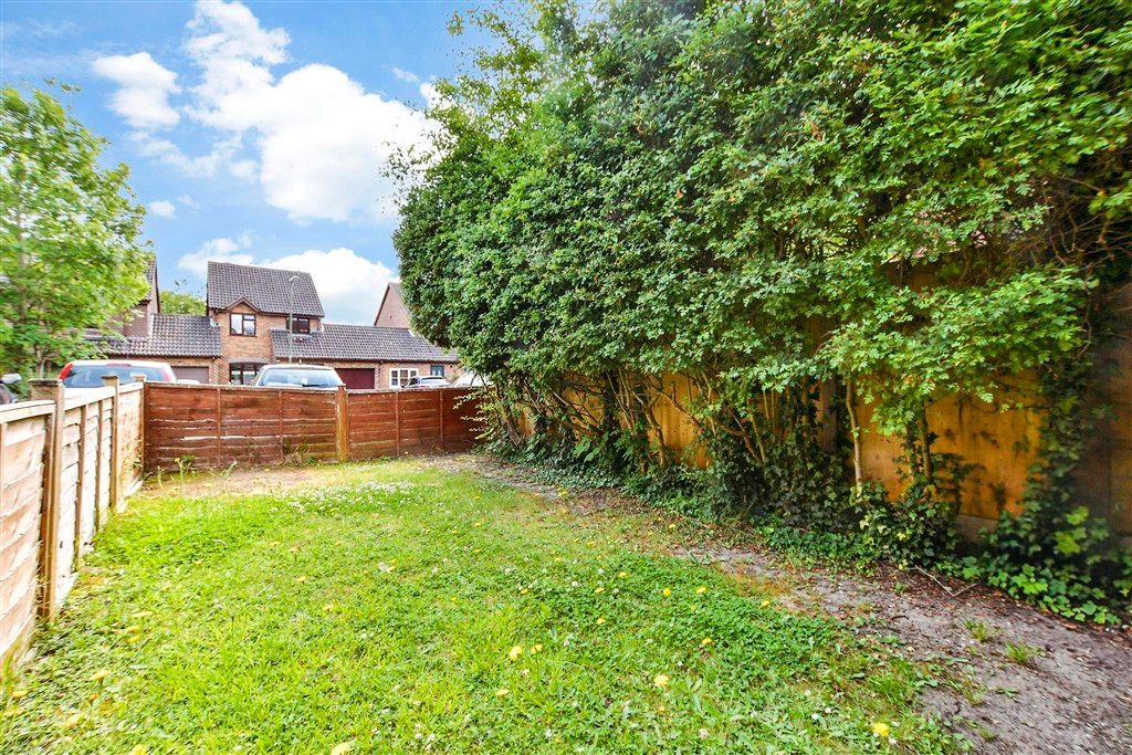 Property photo 2 of 12 Front Garden