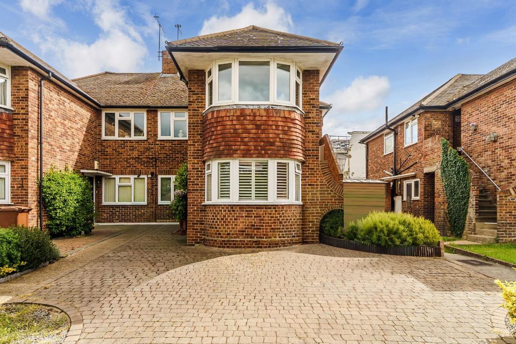 Property photo 1 of 13 Wellbeck Close