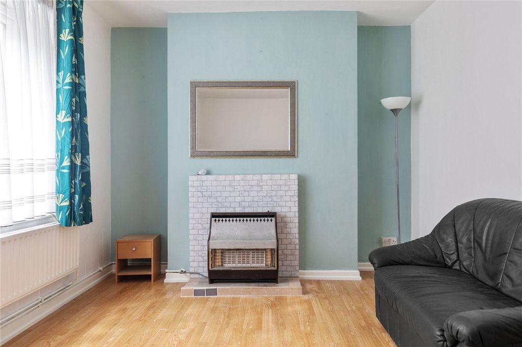 Property photo 3 of 14 Picture No. 05