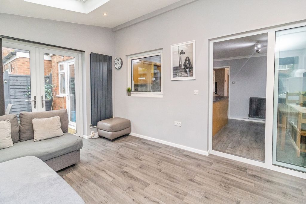 Property photo 3 of 17 Photo