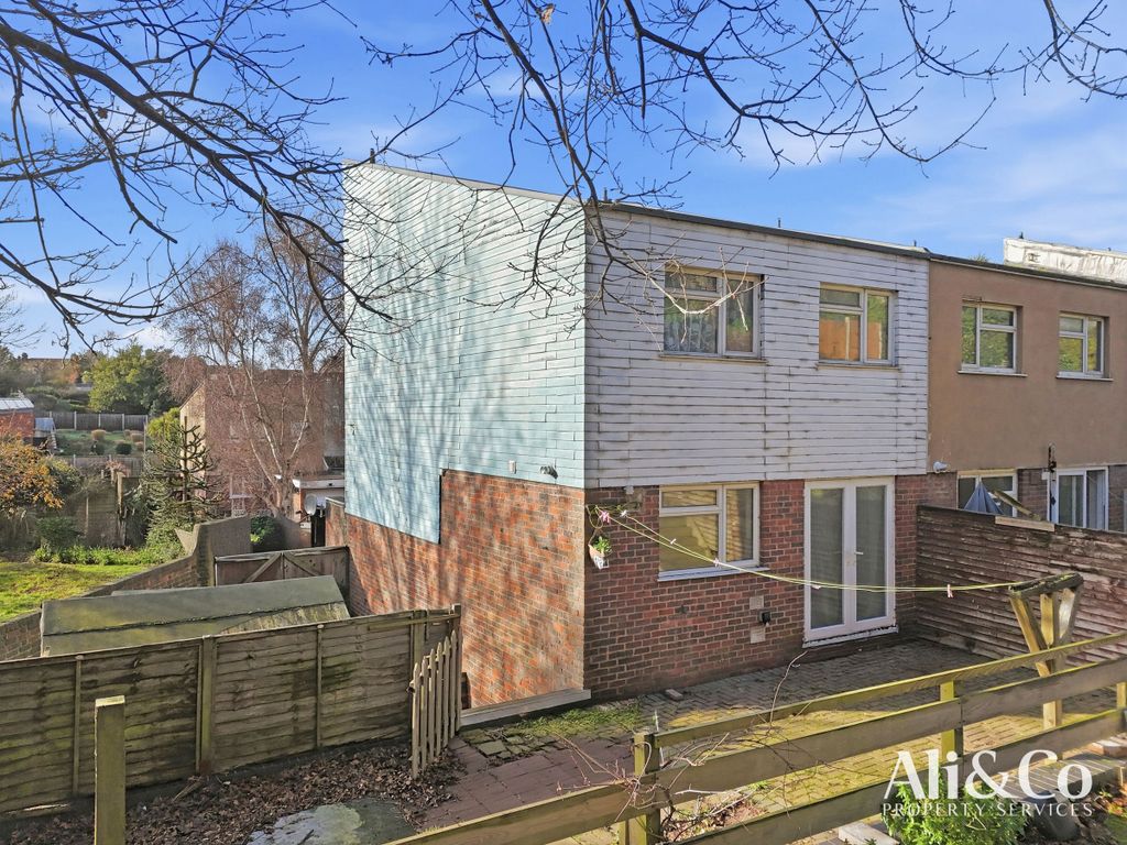 Property photo 2 of 26