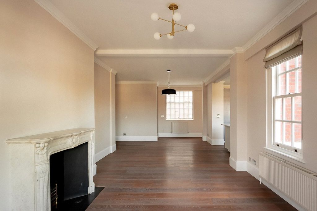 Property photo 3 of 10 Picture 3