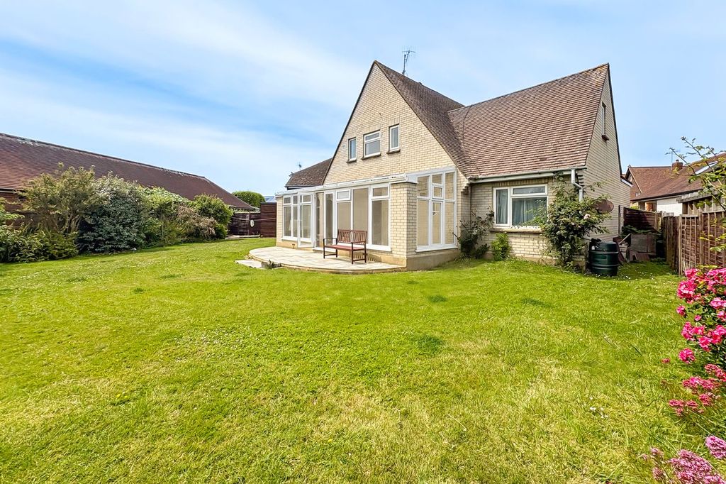 Property photo 1 of 18 Picture No. 33